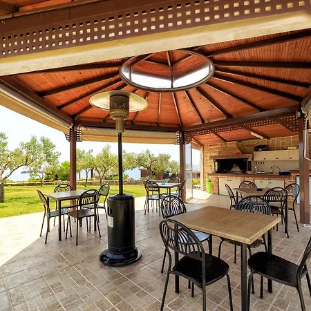 Castristudios Nikiti (Sithonia)